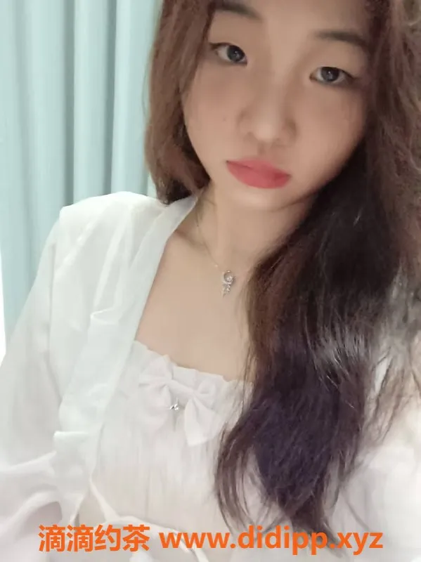 东莞楼凤-寮步敏敏 17岁165cm学生妹，600元激情服务