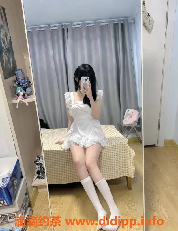 郑州楼凤-郑州乐儿19岁，165cm温柔美女，超值优惠等你来享！