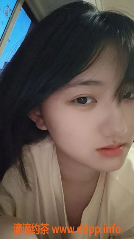 杭州楼凤-上城小媛，18岁高挑美女，1600pp尽享激情