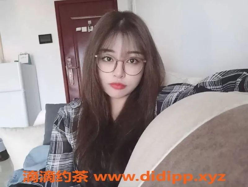 重庆楼凤-晨晨 课费菜单及外出服务一览