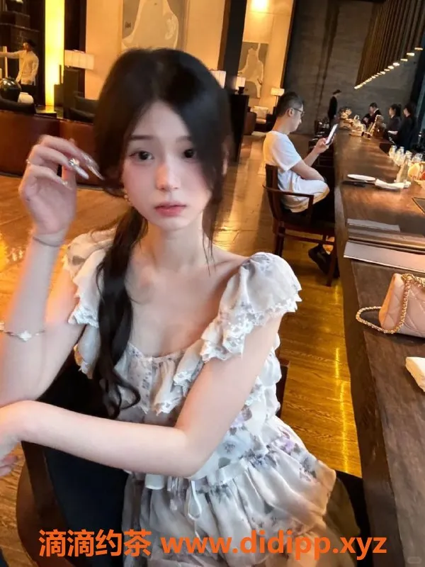 广州楼凤资源信息,广州荔湾19岁美术学院兼职芊羽