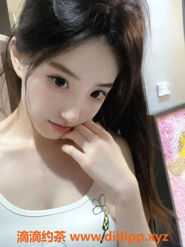 广州楼凤-广州白云区20岁昕陌，165cm，32C，夜课可外出