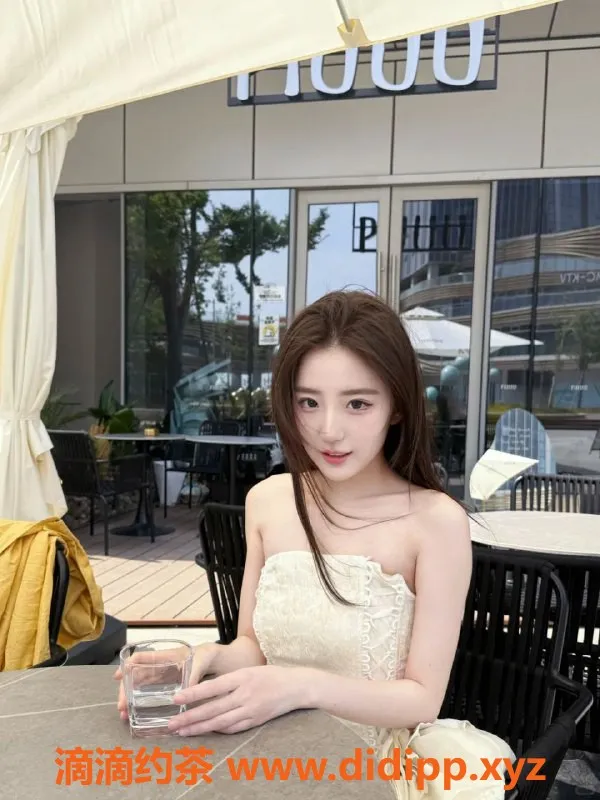 广州楼凤-广州白云区20岁昕陌，165cm，32C，夜课可外出