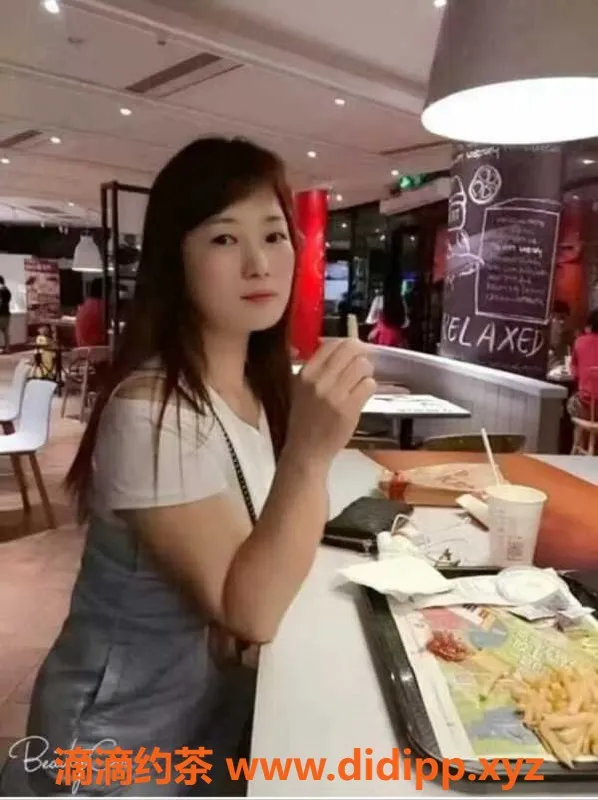 广州楼凤-海珠兰兰32岁身高162cm服务多样，夜间特惠