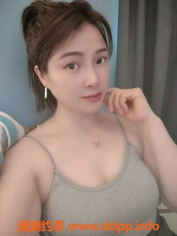 重庆楼凤-江北紫霞SM女王，160cm高，29岁，B罩杯，全套服务