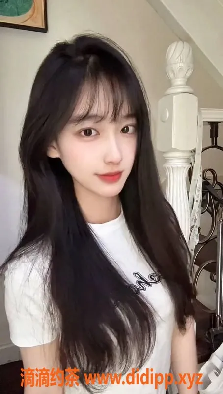 杭州楼凤-夏天，165cm甜美学妹，夜课4500，清新伴浴服务