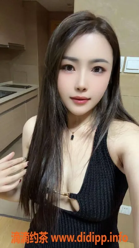 北京楼凤-丰台小远，22岁粉嫩D杯，1000元多服务