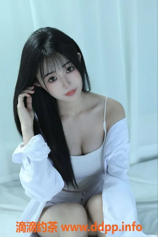 重庆楼凤-渝北区小颖，163cm46kg可爱妹子，C罩杯等你来体验