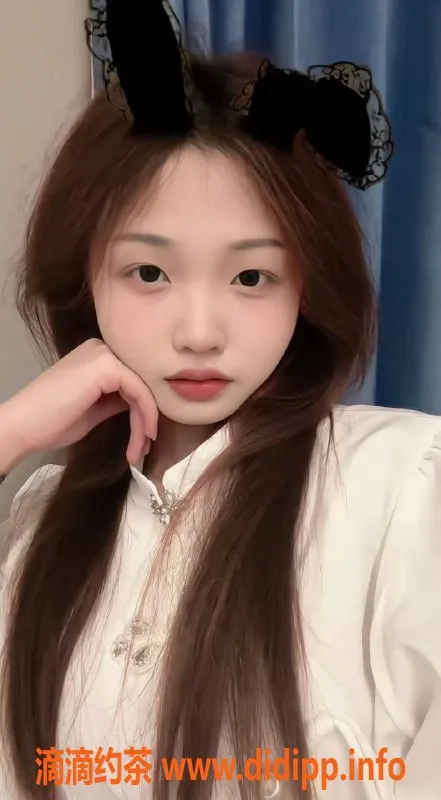 成都楼凤资源信息,成华区安安，160cm娇小妹子，18岁C杯热情服务