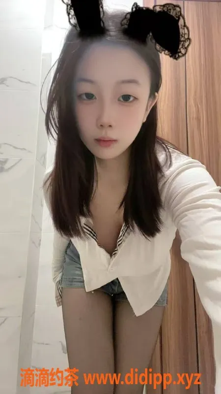 成都楼凤资源信息,成华区双飞姐妹花，C/D罩杯听话嫩妹