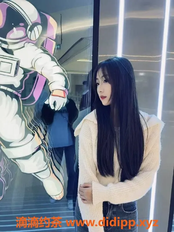 重庆楼凤资源信息,九龙坡悦悦，19岁C+罩杯，167cm全套服务