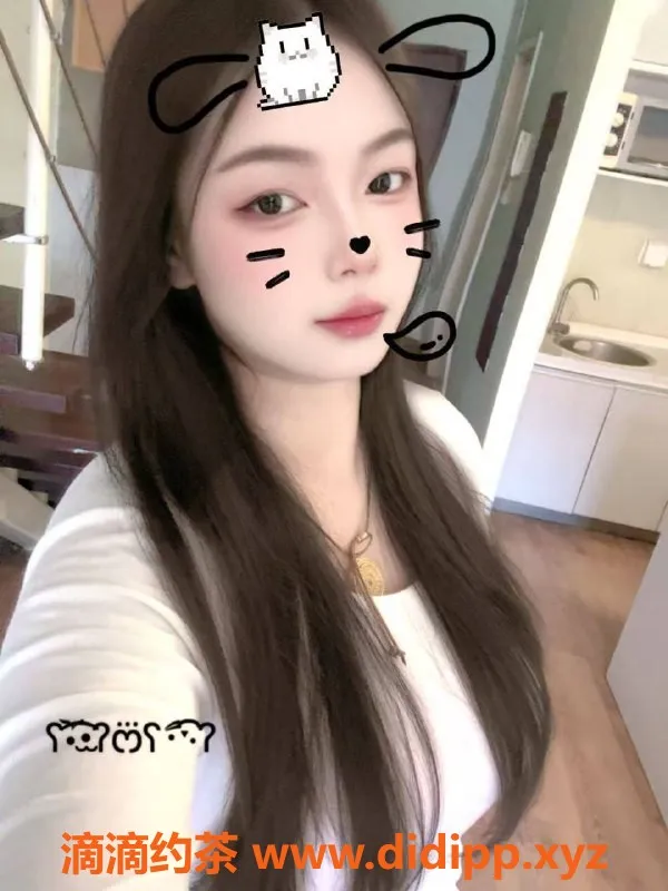 郑州楼凤-郑州小美，20岁，170cm微胖妹，胸围36D，价格亲民