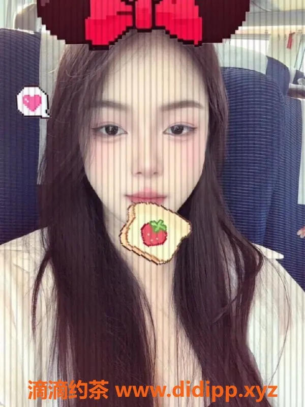 郑州楼凤-郑州小美，20岁，170cm微胖妹，胸围36D，价格亲民