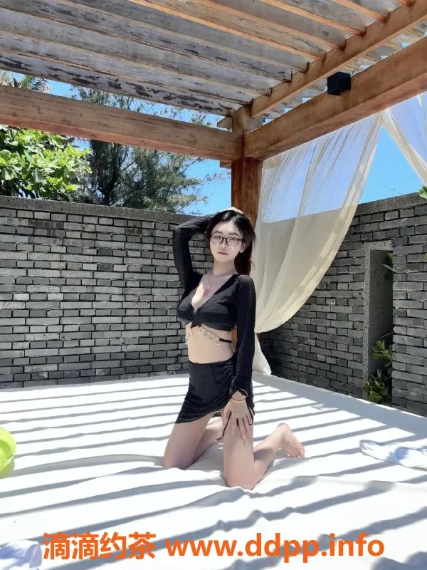 深圳楼凤-南山超嫩19岁菲菲，166cm 36C茶水费700起