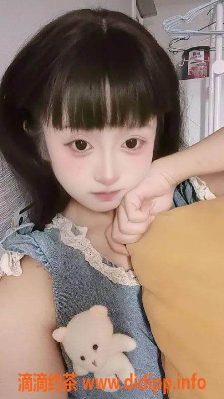 杭州楼凤-上城玉子：20岁娇小可爱，体重88，A+齐全服务