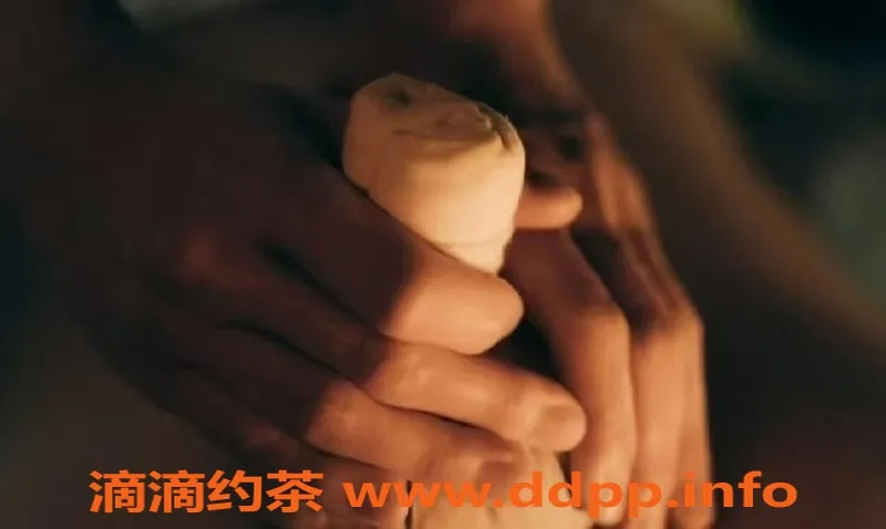 福州抓龙筋-高颜值00后御姐抓龙筋服务，爆发快感等你体验！