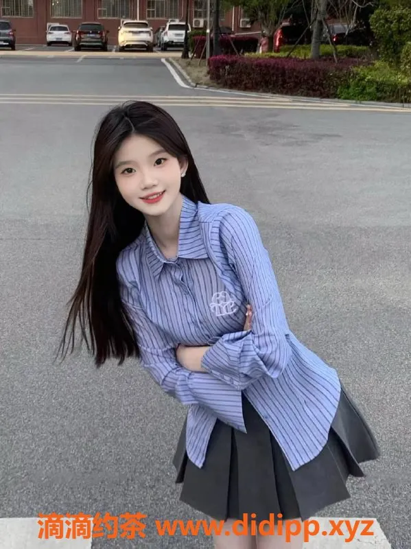 杭州楼凤-上城区小晓，18岁165cm，32D白皙美肤