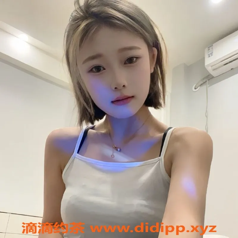 成都楼凤-成华区小玉，165cm/90斤，颜值爆表的嫩妹