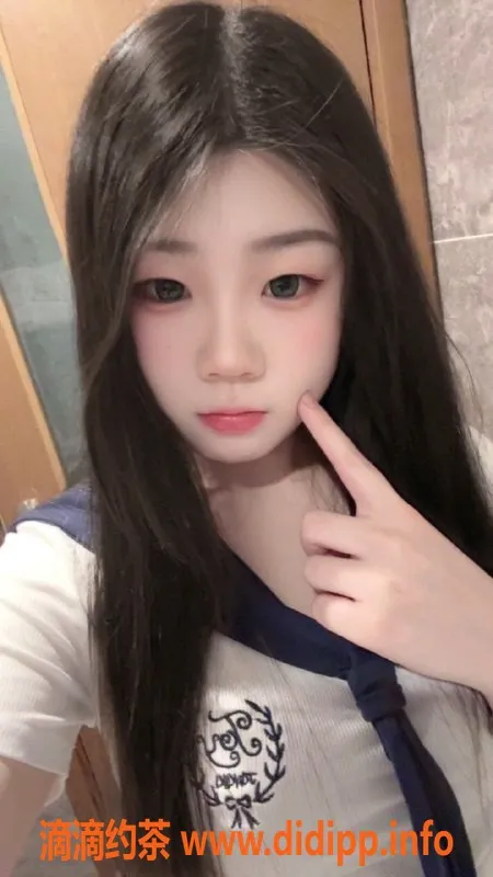 深圳楼凤-福田19岁嫩妹依一、160cm、36C等你调教！