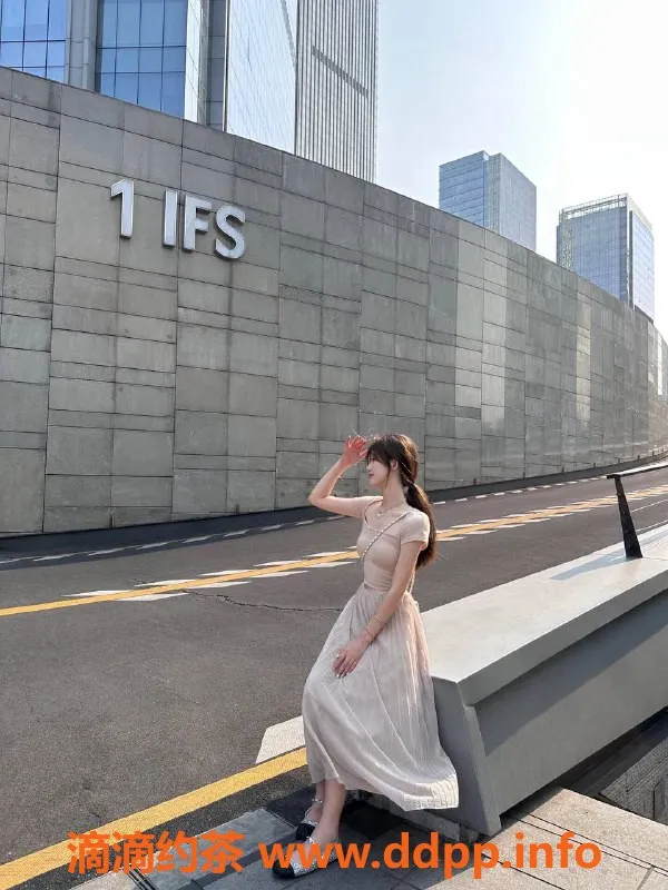 武汉楼凤资源信息,武汉朵微，163cm C罩杯，实习生，23岁