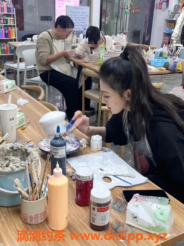 杭州上门服务-杭州19岁身高167cm小蛋糕，温柔服务，140分钟2800元