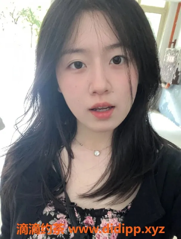 深圳楼凤-深圳宝安粉粉，22岁160cm，400起，服务优质