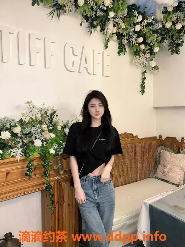 广州楼凤-海珠区20岁师范女大生茹馨，166cm，47kg