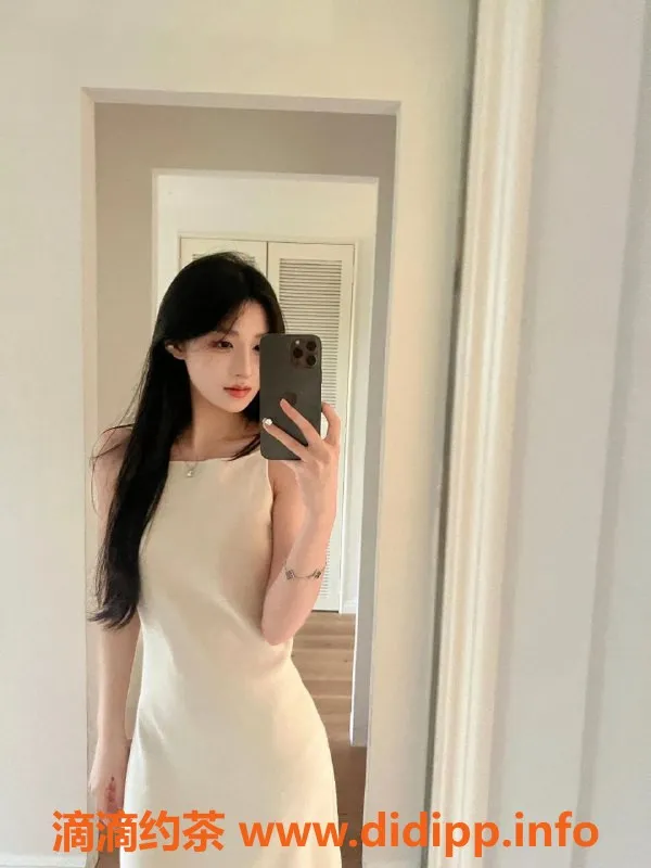 广州楼凤-海珠区20岁师范女大生茹馨，166cm，47kg