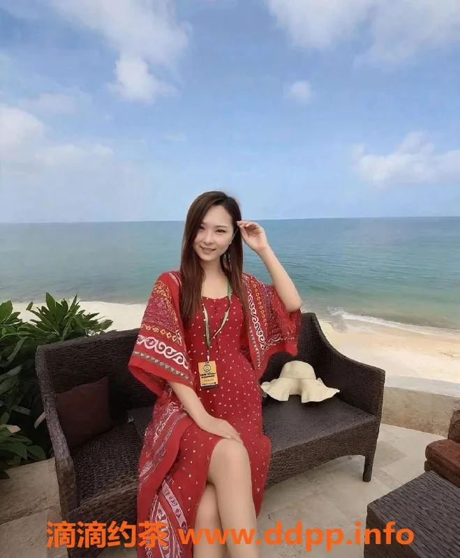 重庆楼凤-渝北七七，24岁C杯妹子带来多重服务体验