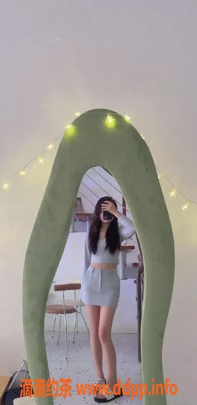 重庆楼凤-渝北七七，24岁C杯妹子带来多重服务体验