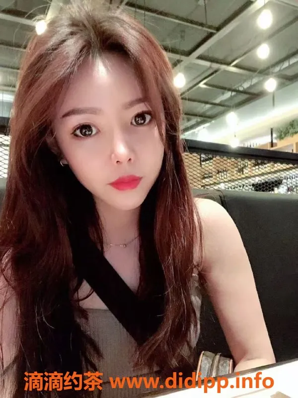 南昌楼凤-高新女士妮妮，163cm/45kg，28岁，服务多样