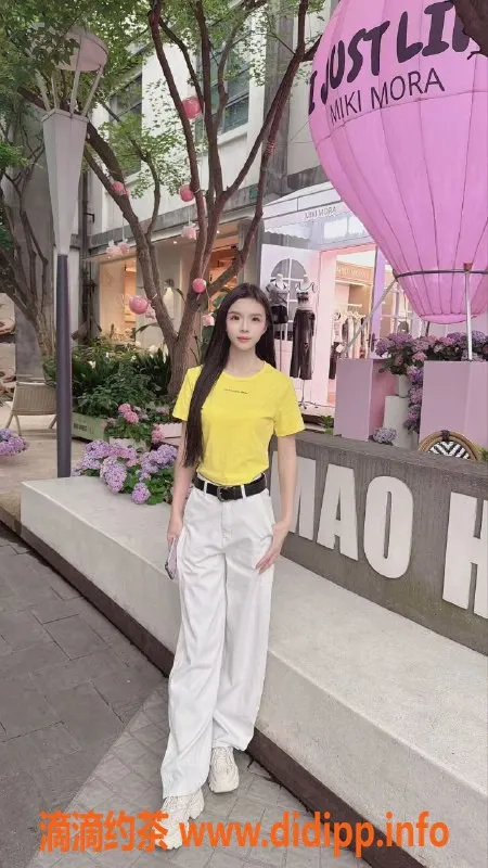 成都楼凤-成华区花老师，颜值高、聊得投机，6p10pp