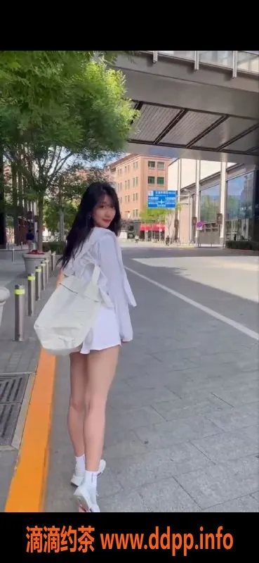 重庆楼凤-可可 甜美笑容 价格合理，服务周到