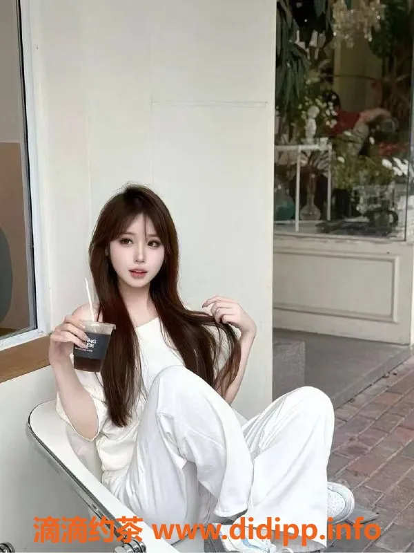 杭州楼凤-杭州楚楚老师，166cm气质美女，1600元起服务