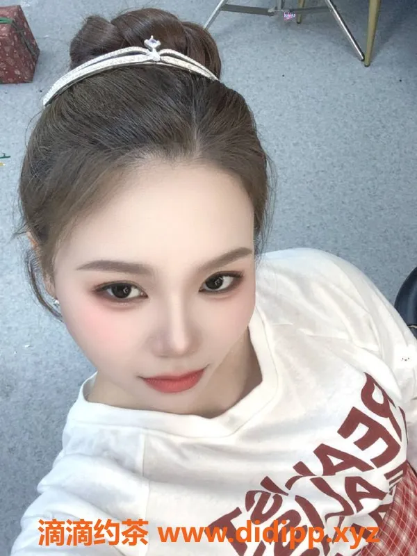 北京楼凤-朝阳小小，红牌热情技师助您放松！