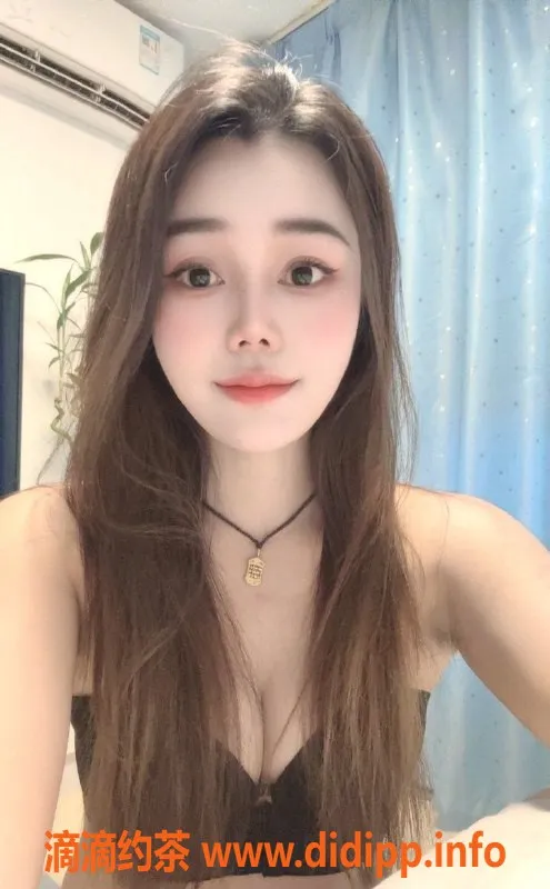 广州楼凤-天河气质美女娜娜，23岁身高160，茶水费超值