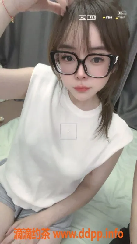 广州楼凤-天河24岁彤彤，身高162cm，茶水费超优惠