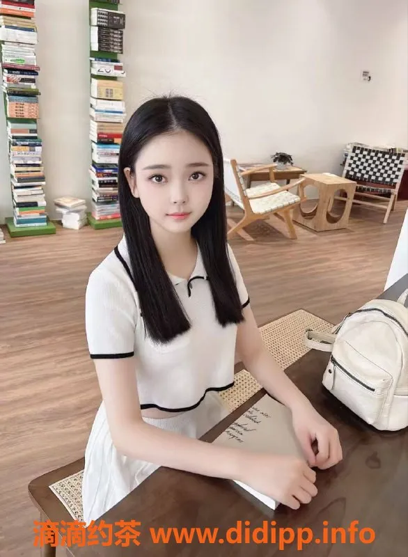 北京楼凤-朝阳大悦城“小乖乖”兼职女孩，21岁170高36C