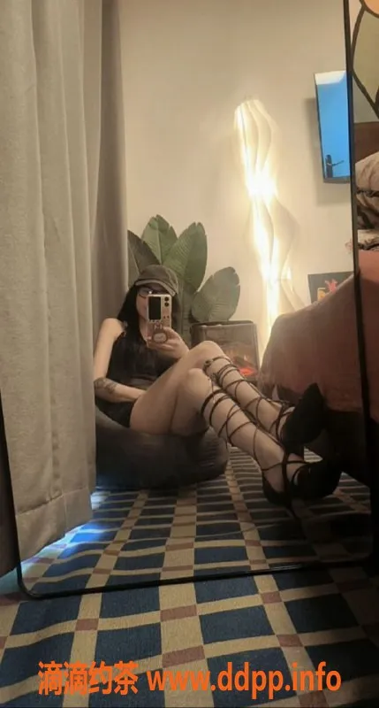 南昌楼凤-高新狐狸，170cm 54kg D罩杯陪聊与情趣服务