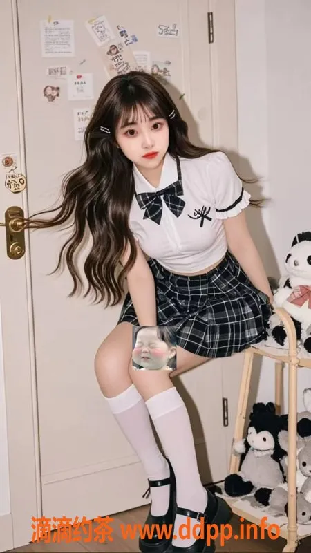 成都楼凤-团团，28岁少妇，身材偏臃肿，天府三街微坦服务