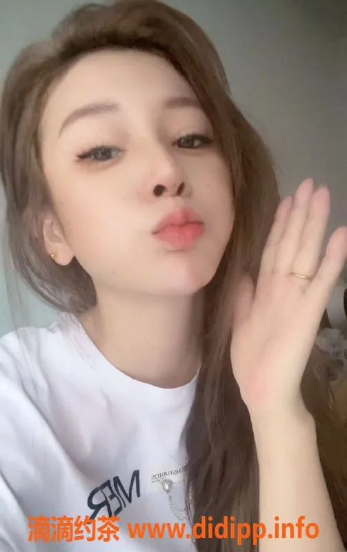 郑州楼凤-郑州实习老师毒龙椰子糖，超值体验！