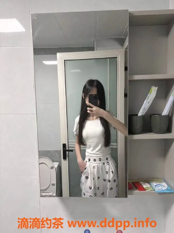 南昌楼凤-青山湖小茉莉，18岁嫩妹，服务超赞