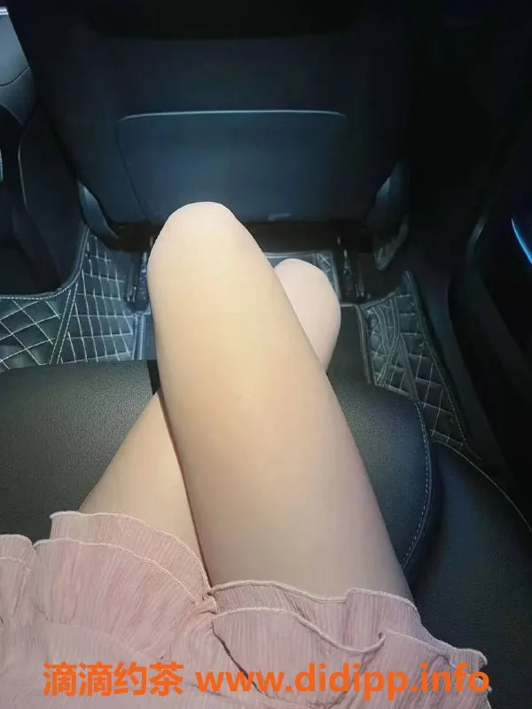 成都楼凤-奥园嫩妹小可，态度棒，6p自聊体验