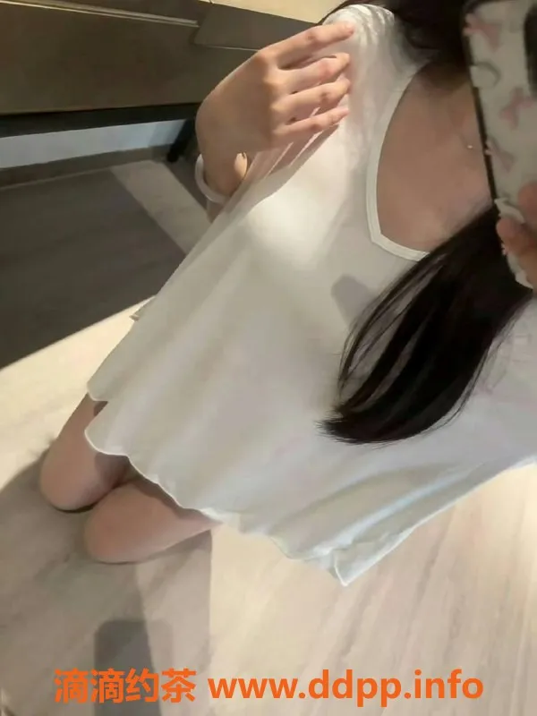 郑州楼凤资源信息,管城区云萱，22岁165cm，C➕提供优质陪洗服务