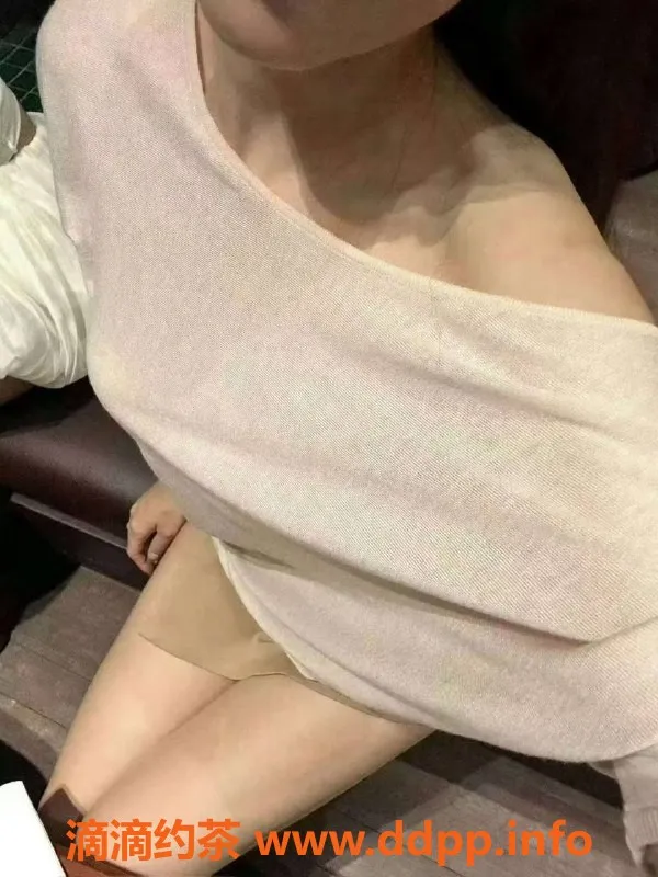 郑州楼凤-管城区云萱，22岁165cm，C➕提供优质陪洗服务