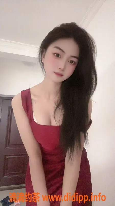 成都楼凤-成华区18岁莜莜，168cm大奶性感妹子，强烈推荐！