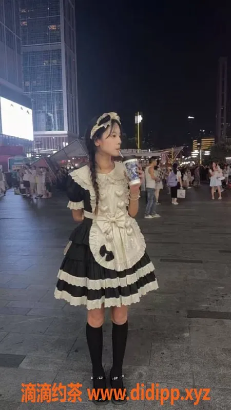 成都楼凤-成华区18岁重庆妹子，身高168，服务超赞