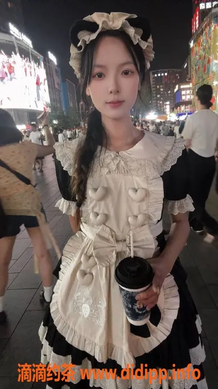 成都楼凤资源信息,成华区18岁重庆妹子，身高168，服务超赞