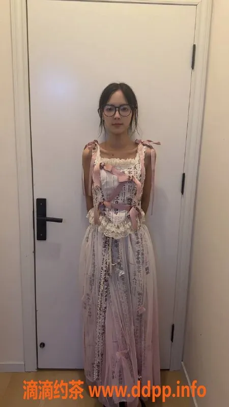 成都楼凤-成华区18岁重庆妹子，身高168，服务超赞