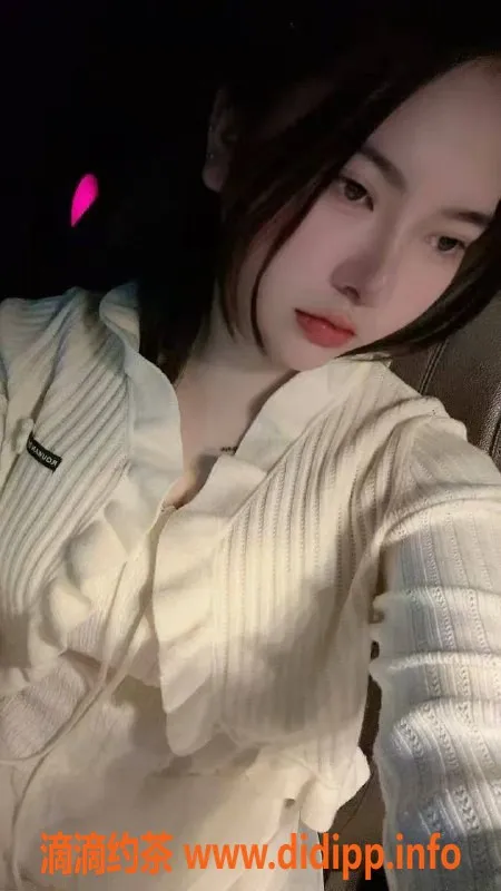 郑州楼凤-管城区大蜜儿，23岁160cm 36D，专业服务仅8/p